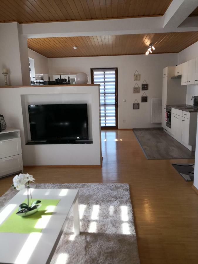 Apartment Ferienwohnung Emmerthal Auch Fuer Monteure Fewo מראה חיצוני תמונה